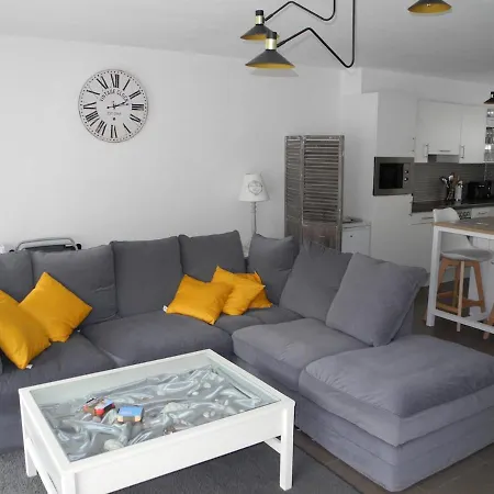 Binn G001 - Friendly Spacious Apartment *